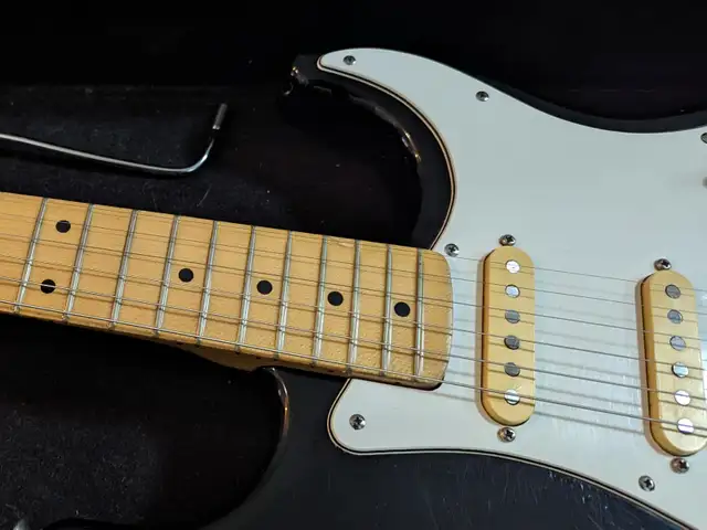 Vintage Japanese Stratocaster Clone from '70s in Guitars in Markham / York Region - Image 6