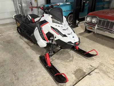 2017 Polaris RMK 800. This is the Rocky Mountain King edition only 1200 km. Very well kept Be intere...