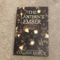 The Lanterns Amber book by Colleen Houck