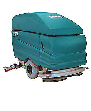 Refurbished Tennant 5700 Floor Scrubber in Other Business & Industrial in Vernon - Image 2