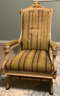 Antique Rocking Chair in Excellent Condition for sale