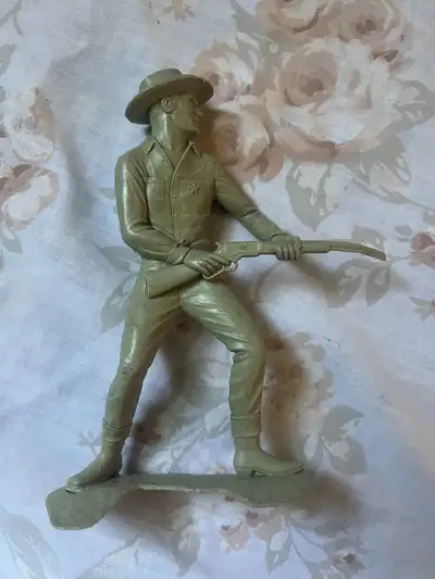 Louis Marx n co with long gun As is $10 or best offer