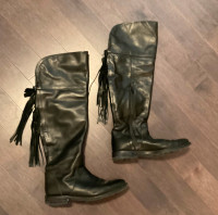 Black leather boots  Size 7