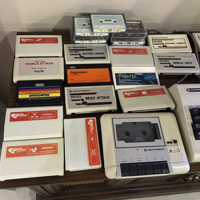 Working Commodore Vic 20 System with TV and games 65669428387202121