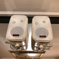 A Pair of Boss Marine AVA-MR10 Audio Speakers. Tested working.