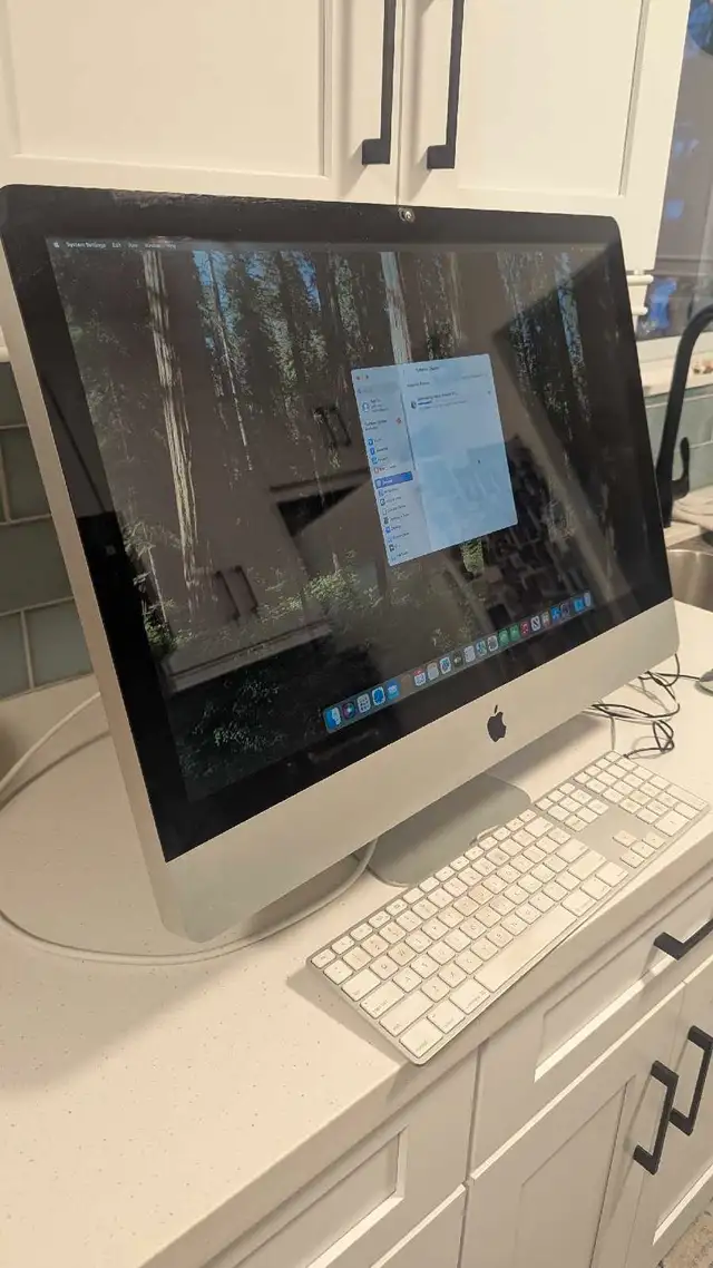 iMac 27inch Sequoia in Desktop Computers in Markham / York Region - Image 2