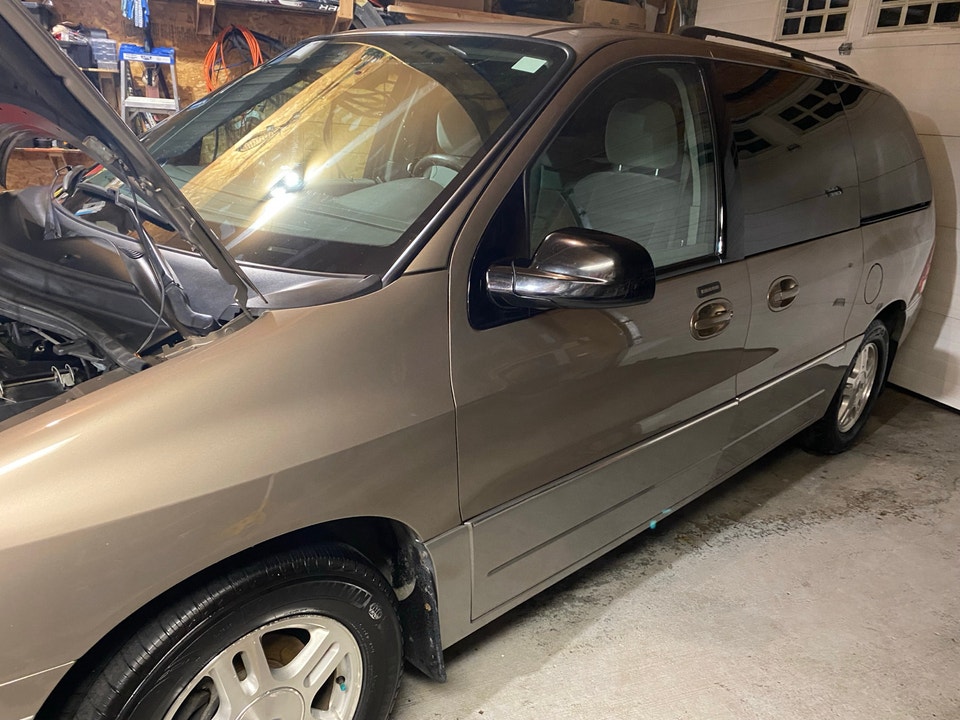 Ford Freestar 2004 photo 2