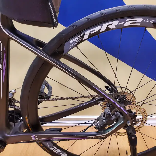 Women's LIV Giant Carbon Fibre Bicycle in Road in Napanee - Image 6