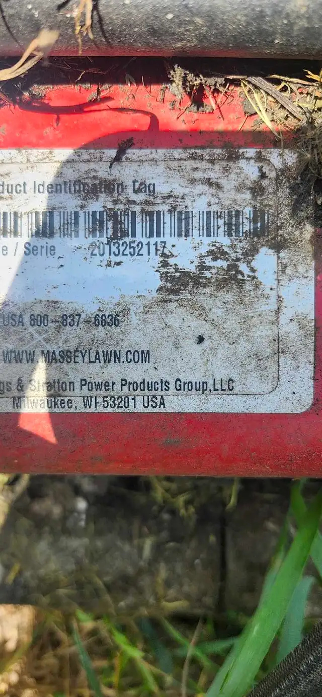 Massey ferguson lawn tractor in Lawnmowers & Leaf Blowers in Kitchener / Waterloo - Image 6