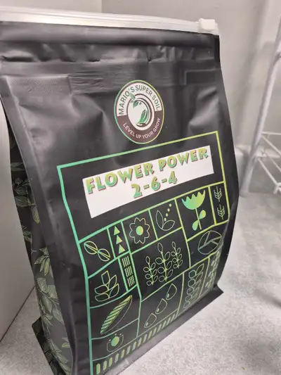 Bring your garden to life with Flower Power 2-6-4, a premium, organic fertilizer expertly formulated...