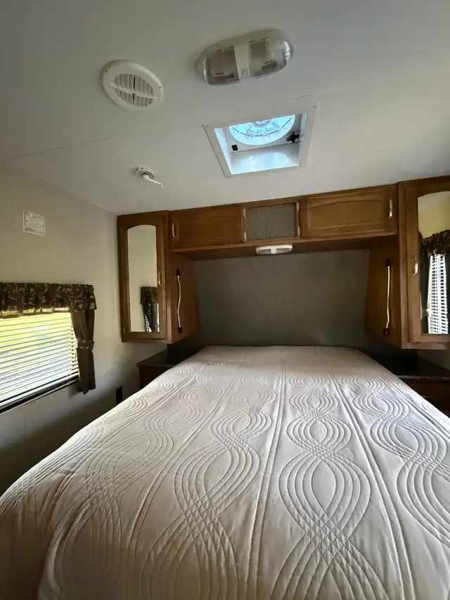 2015 Springdale travel trailer  in Travel Trailers & Campers in Cranbrook - Image 11