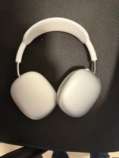 Great condition. Comes with the box and everything. Pick up in the downtown area.