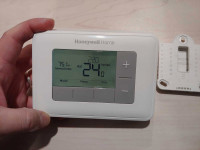 5-2 DAY PROGRAMMABLE THERMOSTAT WITH BACKLIGHT RTH6360D1002