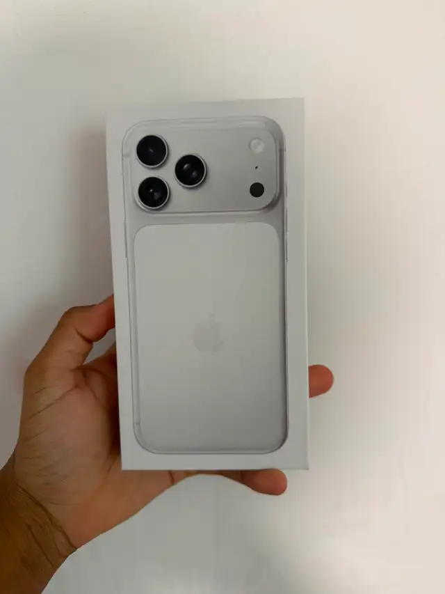 iphone 17 Pro Max462792111696783362