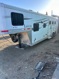 3 horse living quarter trailer 2019