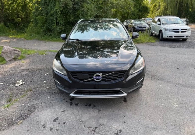 2015 Volvo V60 T5 AWD — photo 2