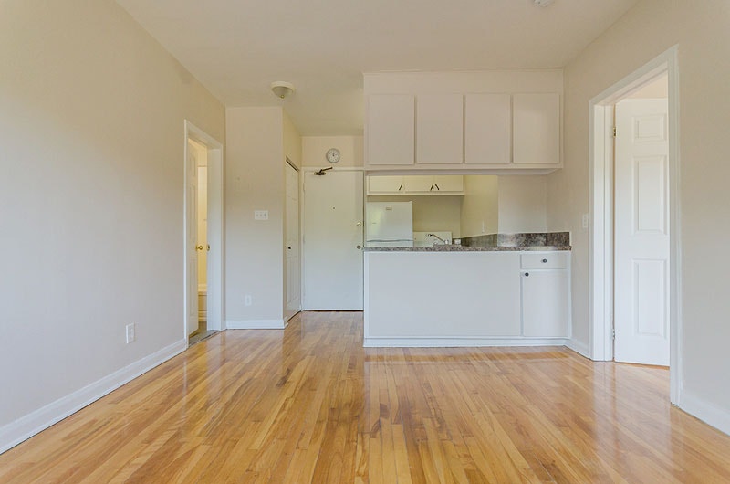 Renovated 1-BR Near Health Sciences North – Secure Entry 3
