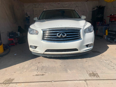For sale 2014 infinty qx60 hybrid.201906 km on it.fully loaded .
