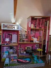 Maison de poupées géante avec accessoires