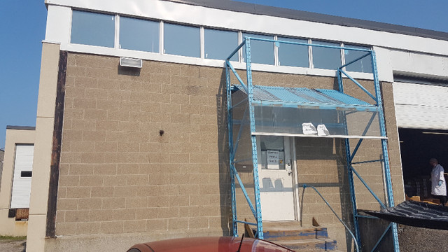 5,000 sqft Warehouse for Lease: Warden Ave & Danforth, docklevek in Real Estate Services in City of Toronto