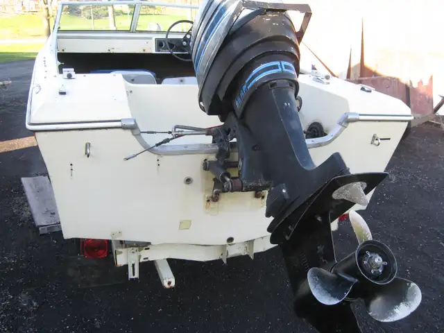 15 FT. THUNDERCRAFT BOAT in Powerboats & Motorboats in Belleville - Image 4
