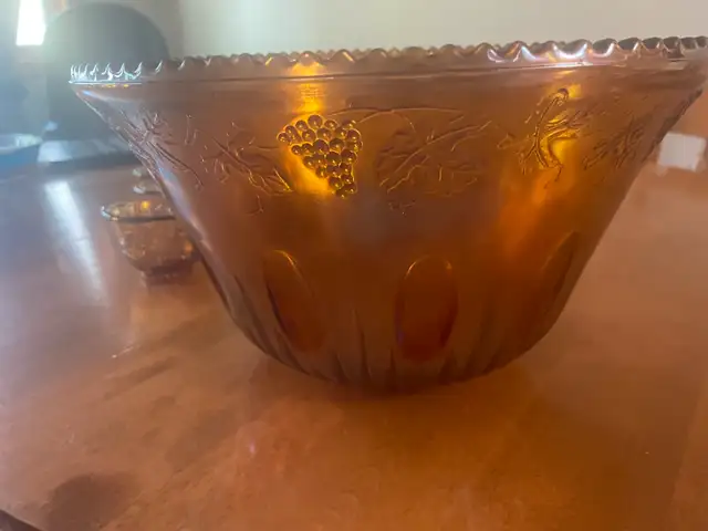 vintage carnival glass punch bowl with 12 cups63611955444995124