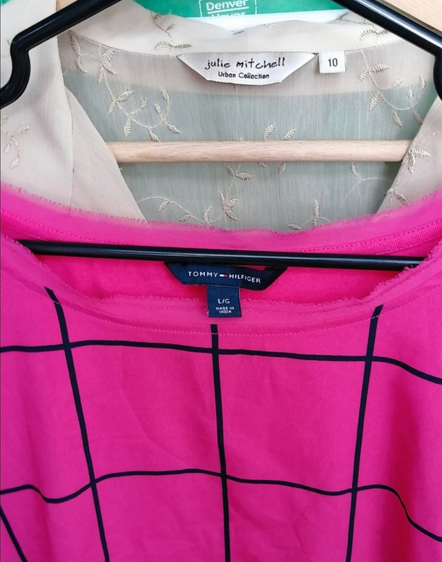 Tommy Hilfiger - LN, Pink Short-Sleeved Top with Navy, Large in Women's - Tops & Outerwear in Winnipeg - Image 2