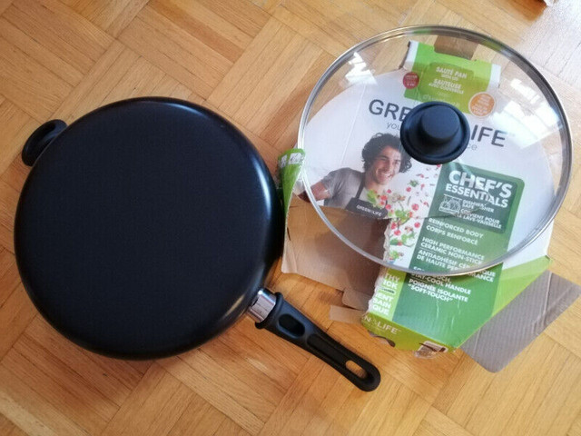 NEW: GreenLife Ceramic Nonstick Sauté /Fry Pan with lid 30cm/5QT in Kitchen & Dining Wares in Mississauga / Peel Region - Image 3