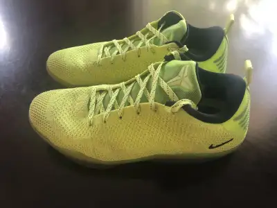 Nike Kobe 11 Elite 4KB "Ghost of Christmas Past" Size 10, View more