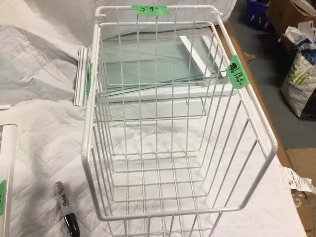 Tiroirs, tablettes et vitres pour frigo in Refrigerators in Sherbrooke - Image 6