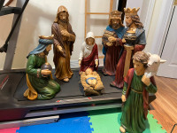 Large Polyresin nativity set / Creche de Noël en résine