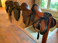 5 well-maintained used English saddles at a very low price!