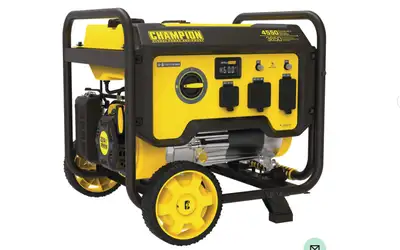 LESS THAN 1 HOUR OF RUNNING TIME ON THIS UNIT. Price at Can Tire is $499+tax. Powered by 224cc Champ...