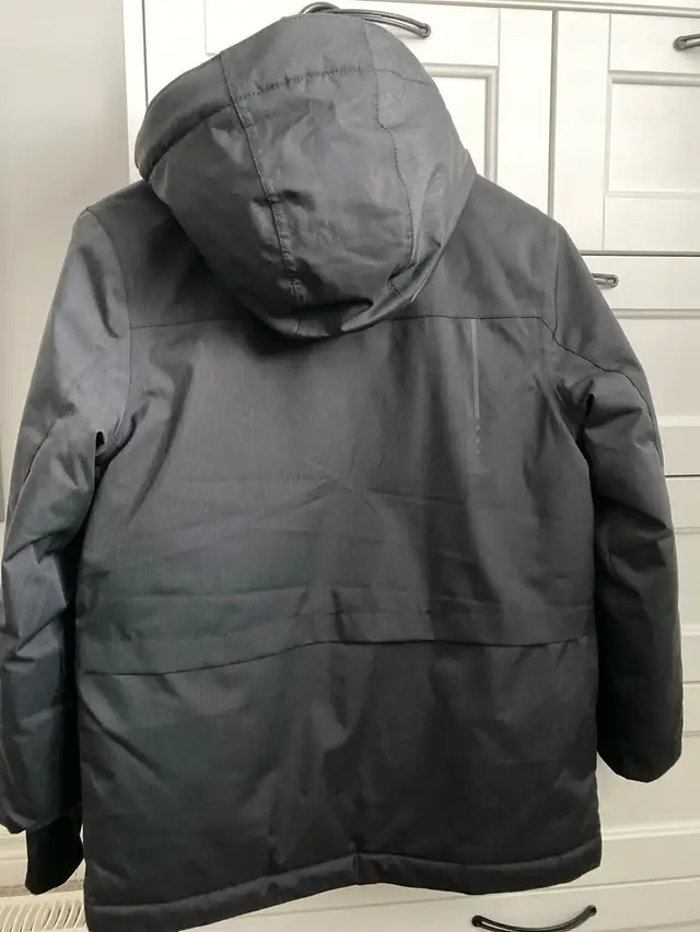 youth size 8 snowboard jacket in Kids & Youth in London - Image 6