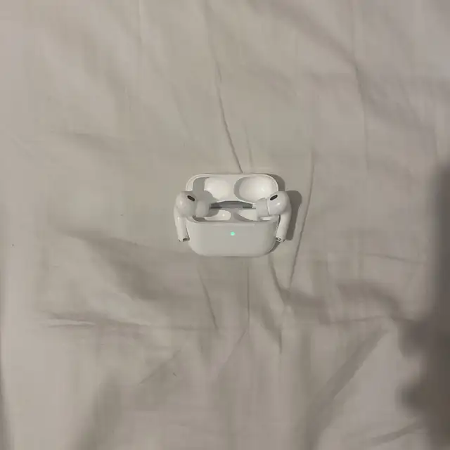 AirPod pros gen 2 in General Electronics in Oshawa / Durham Region - Image 4