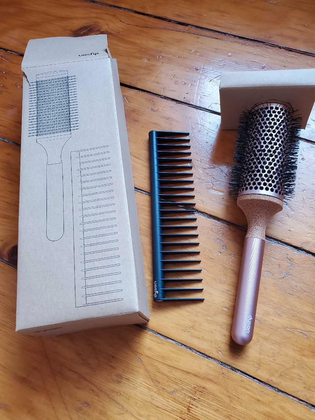 BRAND NEW dyson round brush+comb in Other in Hamilton