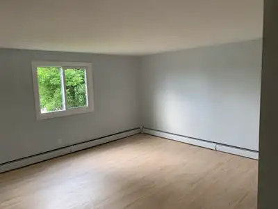 1 bedroom on Deacon Street • Second level apartment • 1 bedrooms • 4 piece bathroom • Fridge/Stove i...
