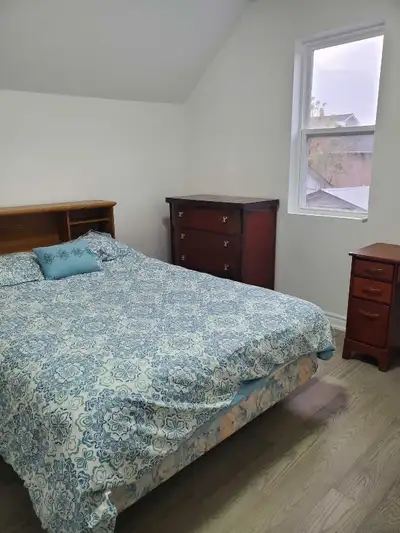 Large upstairs private bedroom, floor and bathroom shared with a quiet female tenant. Use of kitchen...