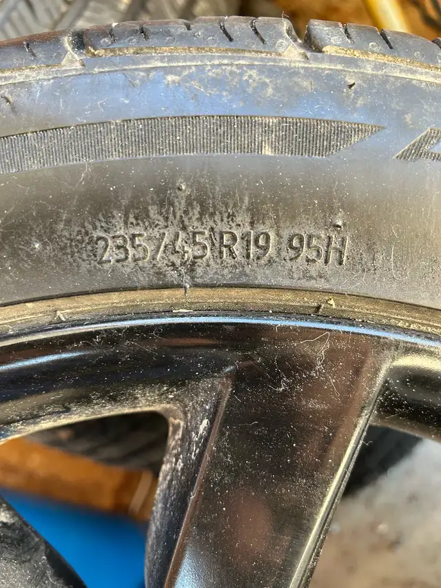 2019 Ford Escape tires and rims  in Tires & Rims in Belleville - Image 3