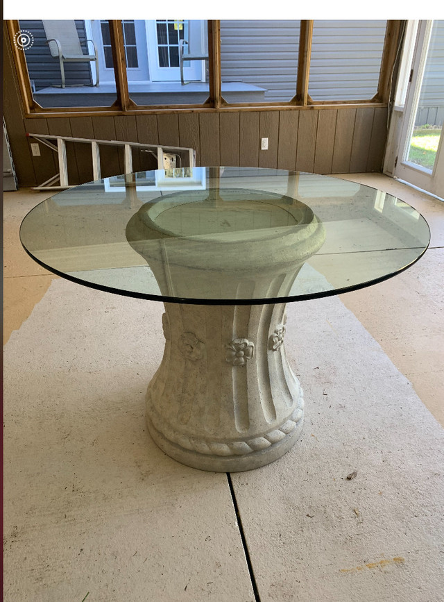 Table Heavy Ornate Tempered Glass 42” Diameter  in Patio & Garden Furniture in Stratford - Image 3