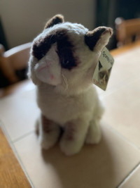 Official Grumpy Cat Plush 