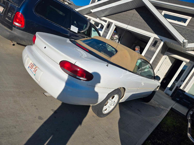 1997 Chrysler Sebring Convertible in Cars & Trucks in Lethbridge - Image 2