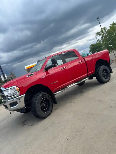 It’s a 6.4 dodge Ram 2500 Bighorn edition -custome black leather seats with red stitching -6inch sus...