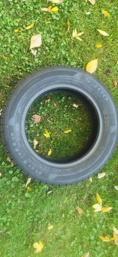 Flambant neuf (voir photos). Brand new (see photos). Appeler ou texter/Call or text : 438-488-5299