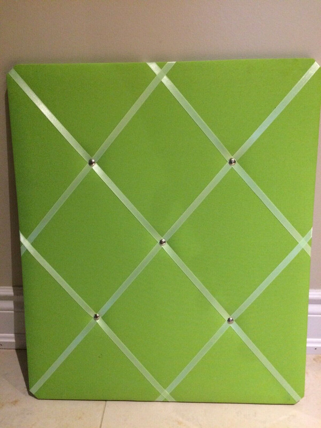 Wall mount photo or memo board  in Home Décor & Accents in Mississauga / Peel Region