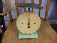 ANTIQUE BRITISH " WAYMASTER" HOUSEHOLD SCALE-APPLE GREEN