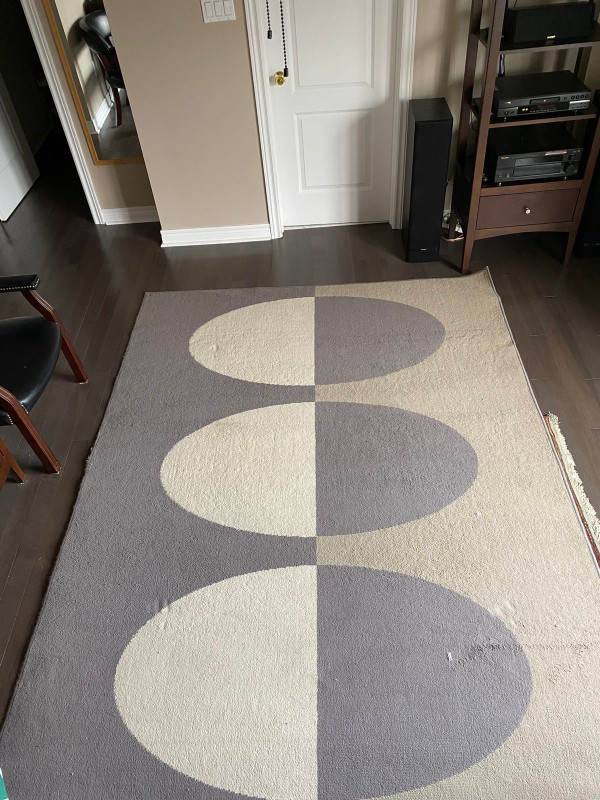 6'6" x 8'10" Ikea Rug in great condition in Rugs, Carpets & Runners in Oakville / Halton Region - Image 2