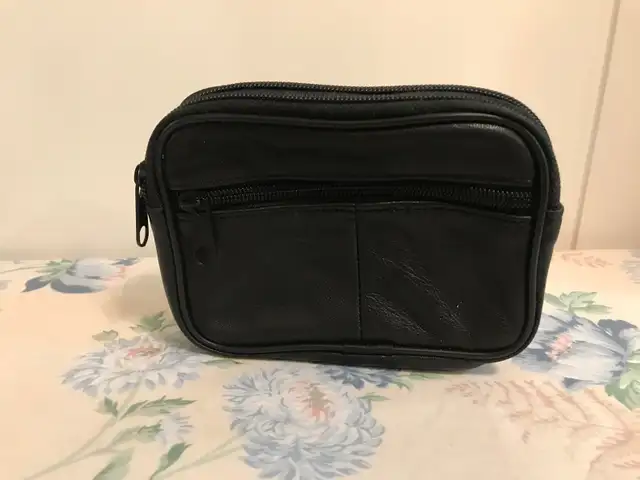 Men’s through-belt wallet bag in Men's in Richmond - Image 2