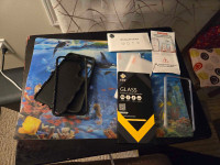 Samsung S22 plus otterbox case + 2 glass protectors