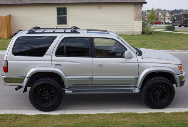 1996 Toyota 4 Runner  in Cars & Trucks in Calgary - Image 2